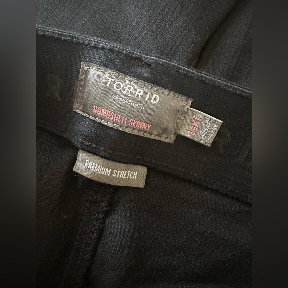 Torrid Bombshell Premium Stretch Skinny Jean EXTRA TALL - Picture 6 of 6